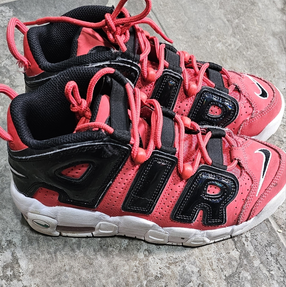 Nike Uptempo